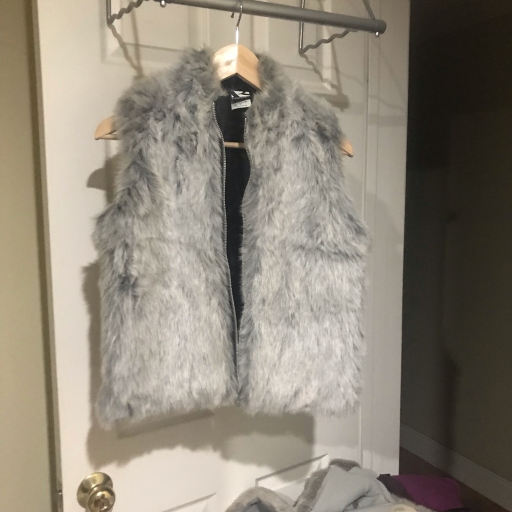 New Rockies faux fur vest